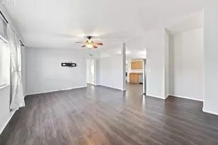290 Adams Loop, Roseburg, OR 97471 - Photo 7