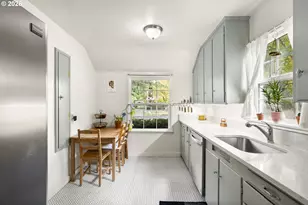 9585 N Polk Ave, Portland, OR 97203 - Photo 15
