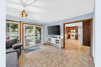 987 NE 5th Dr, Hillsboro, OR 97124 - Photo 9