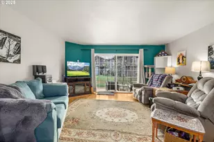 1802 NE Hogan Dr, Gresham, OR 97030 - Photo 5