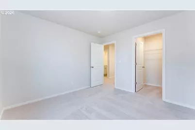 9319 SE Crystal Rose St, Happy Valley, OR 97086 - Photo 11