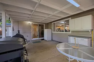 18035 Bodley Ct, Sandy, OR 97055 - Photo 9
