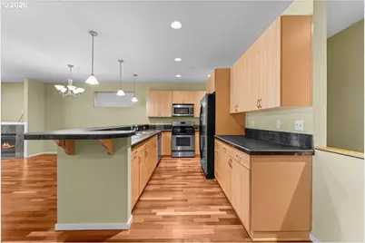 7534 N Burlington Ave, Portland, OR 97203 - Photo 9