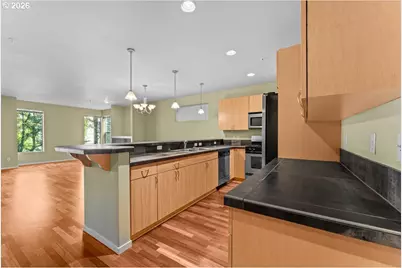 7534 N Burlington Ave, Portland, OR 97203 - Photo 7