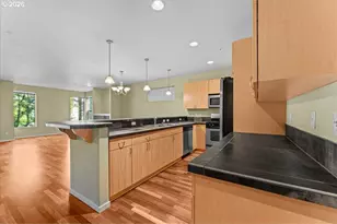 7534 N Burlington Ave, Portland, OR 97203 - Photo 7