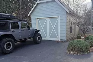 11122 Bunk House Ln, Redmond, OR 97756 - Photo 3