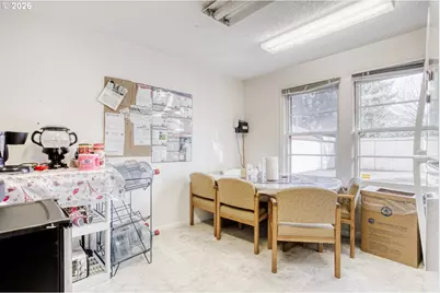 2020 NE 102nd Ave, Portland, OR 97220 - Photo 9