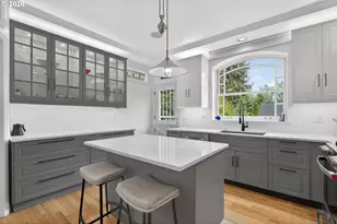 1638 SW Upland Dr, Portland, OR 97221 - Photo 11