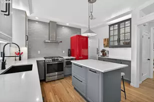 1638 SW Upland Dr, Portland, OR 97221 - Photo 13