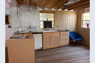 1020 John St, Haines, OR 97833 - Photo 7
