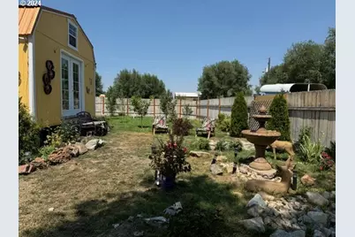 1020 John St, Haines, OR 97833 - Photo 11
