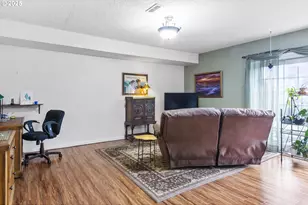 7693 SE Strawberry Ln, Milwaukie, OR 97267 - Photo 35