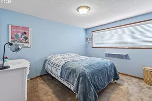 7693 SE Strawberry Ln, Milwaukie, OR 97267 - Photo 33