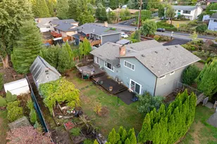 7693 SE Strawberry Ln, Milwaukie, OR 97267 - Photo 5