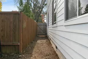 6421 SE Cooper St, Portland, OR 97206 - Photo 39