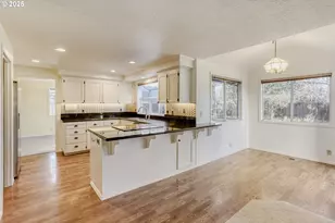 1811 NE 56th Ave, Hillsboro, OR 97124 - Photo 11