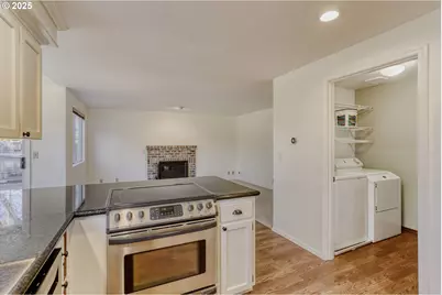 1811 NE 56th Ave, Hillsboro, OR 97124 - Photo 9