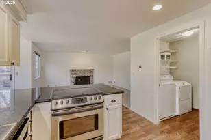 1811 NE 56th Ave, Hillsboro, OR 97124 - Photo 9