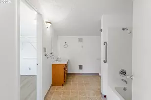 3070 Troth Ct SE, Salem, OR 97302 - Photo 33