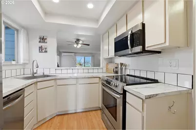 11721 SW Boones Bend Dr #9-3D, Beaverton, OR 97008 - Photo 5