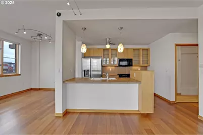 1030 NW Johnson St #521, Portland, OR 97209 - Photo 19