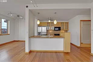 1030 NW Johnson St, Portland, OR 97209 - Photo 19