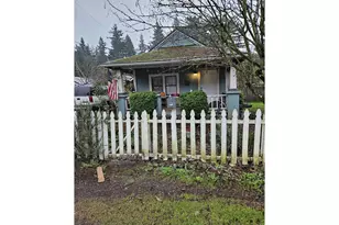 5808 SE Hazel Pl, Milwaukie, OR 97222 - Photo 1