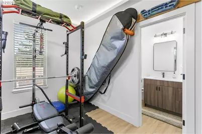 7557 N Gilbert Ave, Portland, OR 97203 - Photo 23