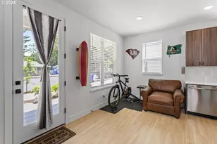 7557 N Gilbert Ave, Portland, OR 97203 - Photo 7