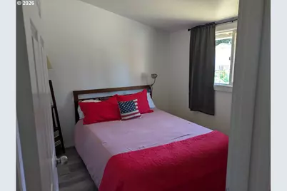 1115 Thayer Ave, Cottage Grove, OR 97424 - Photo 9