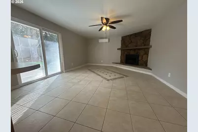 6875 B St, Springfield, OR 97478 - Photo 7