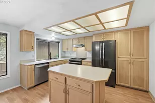 15104 NE Brazee St, Portland, OR 97230 - Photo 7