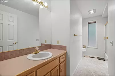 15104 NE Brazee St, Portland, OR 97230 - Photo 19