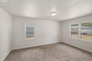 815 Church St, Woodburn, OR 97071 - Photo 17