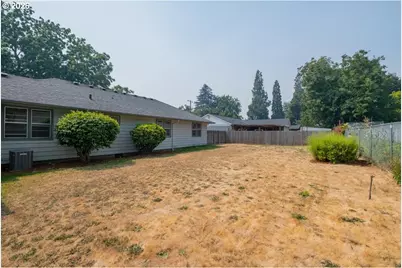 815 Church St, Woodburn, OR 97071 - Photo 29