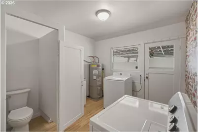 815 Church St, Woodburn, OR 97071 - Photo 25