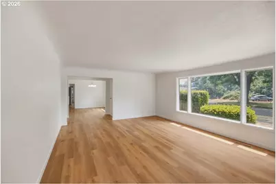 815 Church St, Woodburn, OR 97071 - Photo 5