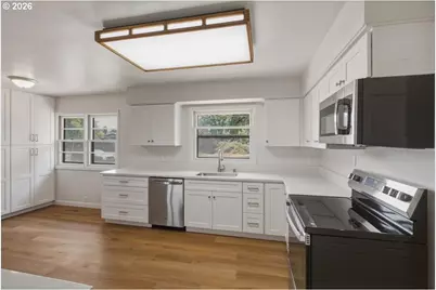 815 Church St, Woodburn, OR 97071 - Photo 9
