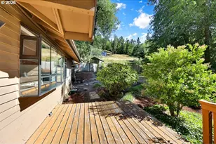 2663 E Wilshire Dr, Eugene, OR 97405 - Photo 7