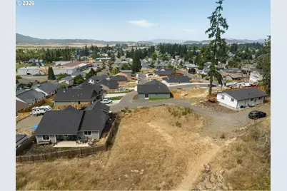 731 Boulder Loop, Creswell, OR 97426 - Photo 11