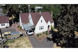 3504 W 2nd St, The Dalles, OR 97058 - Photo 1