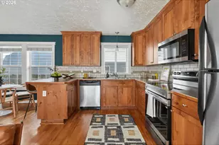 1085 SW Halsey St, Troutdale, OR 97060 - Photo 27