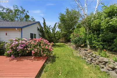 132 NW Howard Ln, Dallas, OR 97338 - Photo 33