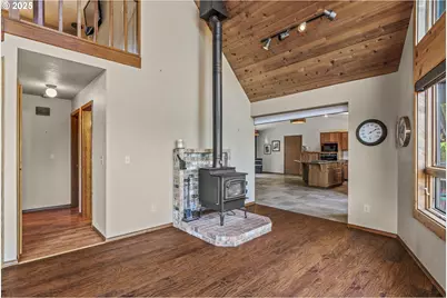 165 Meridian Dr, Kelso, WA 98626 - Photo 7