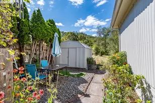 43 NE Mary Ann Ln, Roseburg, OR 97470 - Photo 33