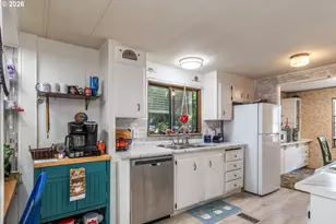 43 NE Mary Ann Ln, Roseburg, OR 97470 - Photo 7