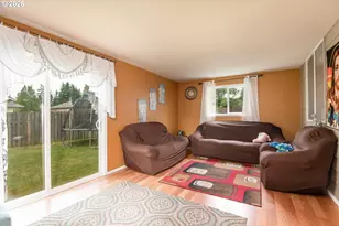 20721 NE Halsey St, Fairview, OR 97024 - Photo 17