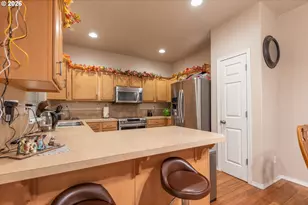 20721 NE Halsey St, Fairview, OR 97024 - Photo 13