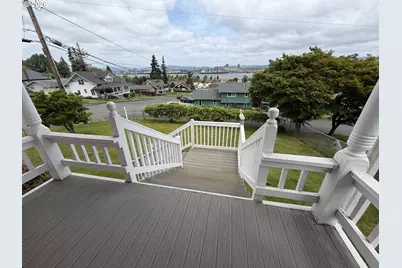 322 W D St, Rainier, OR 97048 - Photo 27