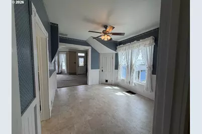 322 W D St, Rainier, OR 97048 - Photo 23